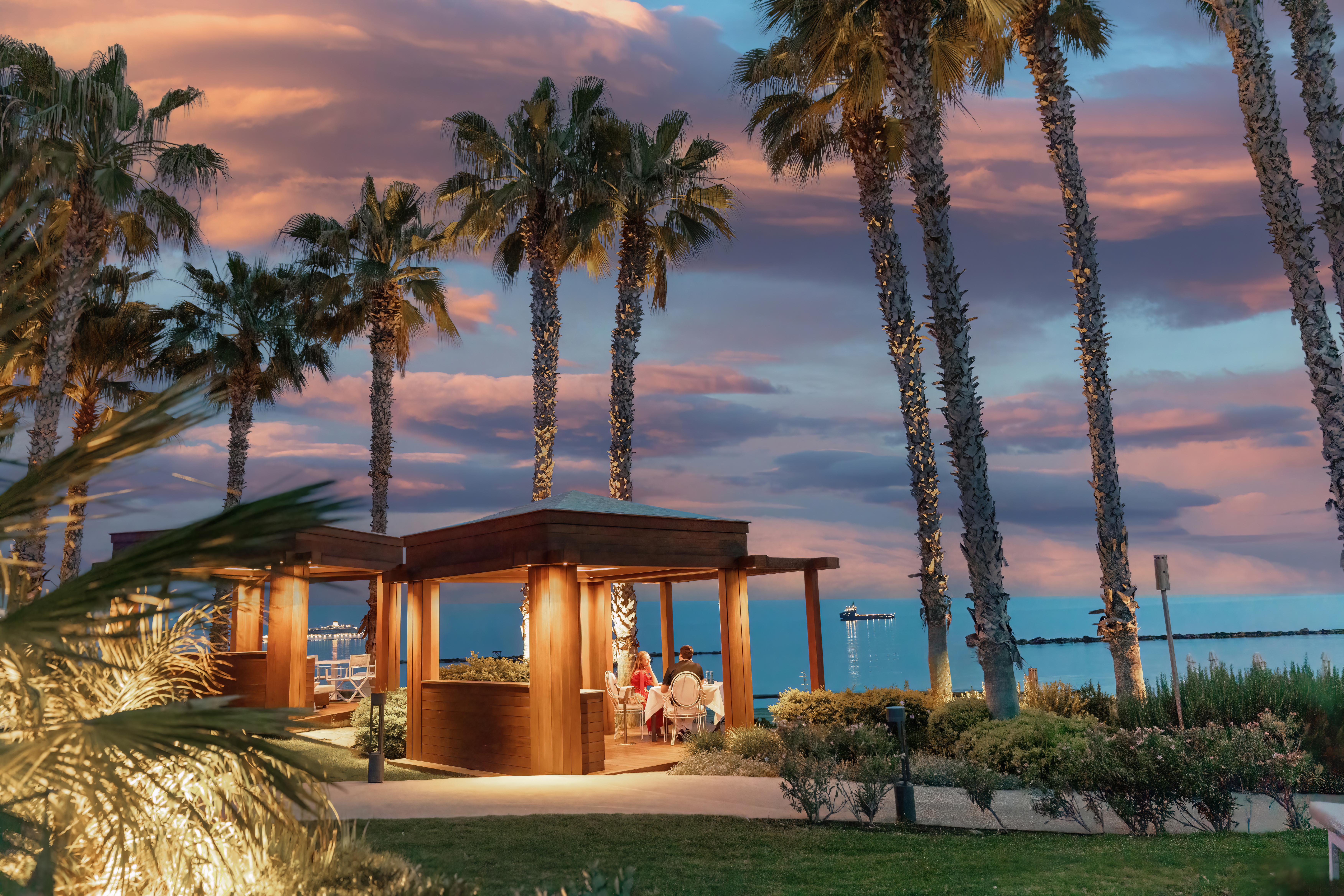 Book your wedding day in Parklane, a Luxury Collection Resort & Spa